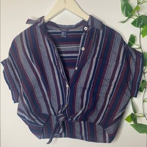 Cropped button shirt